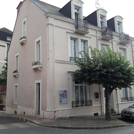 Le Select Apartment Neris-les-Bains Exterior photo