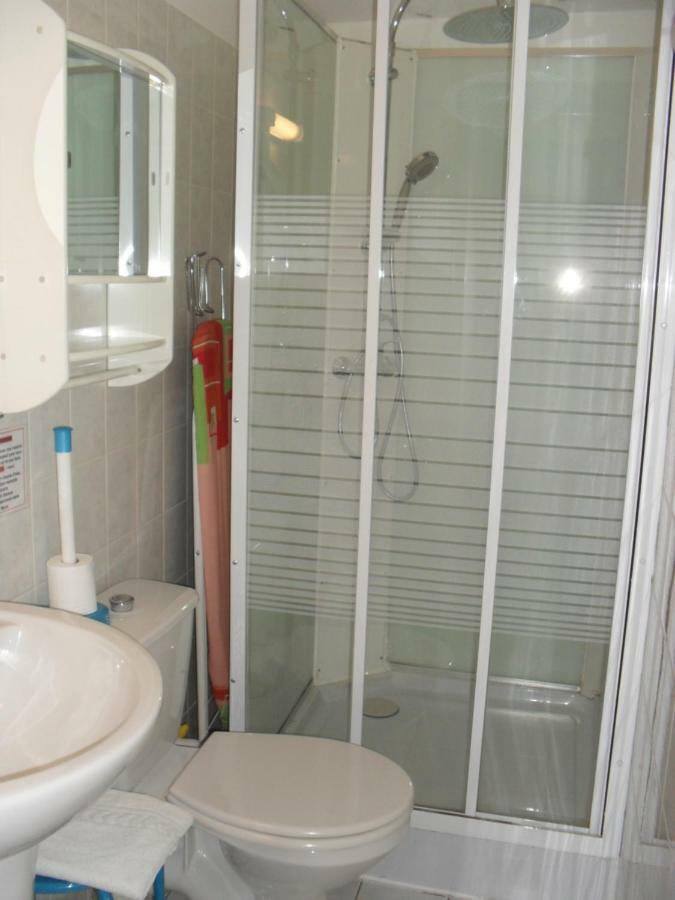 Le Select Apartment Neris-les-Bains Exterior photo